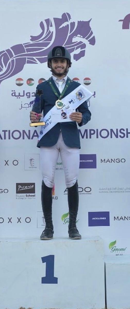 المومني يحصد المركز الأول في فئة