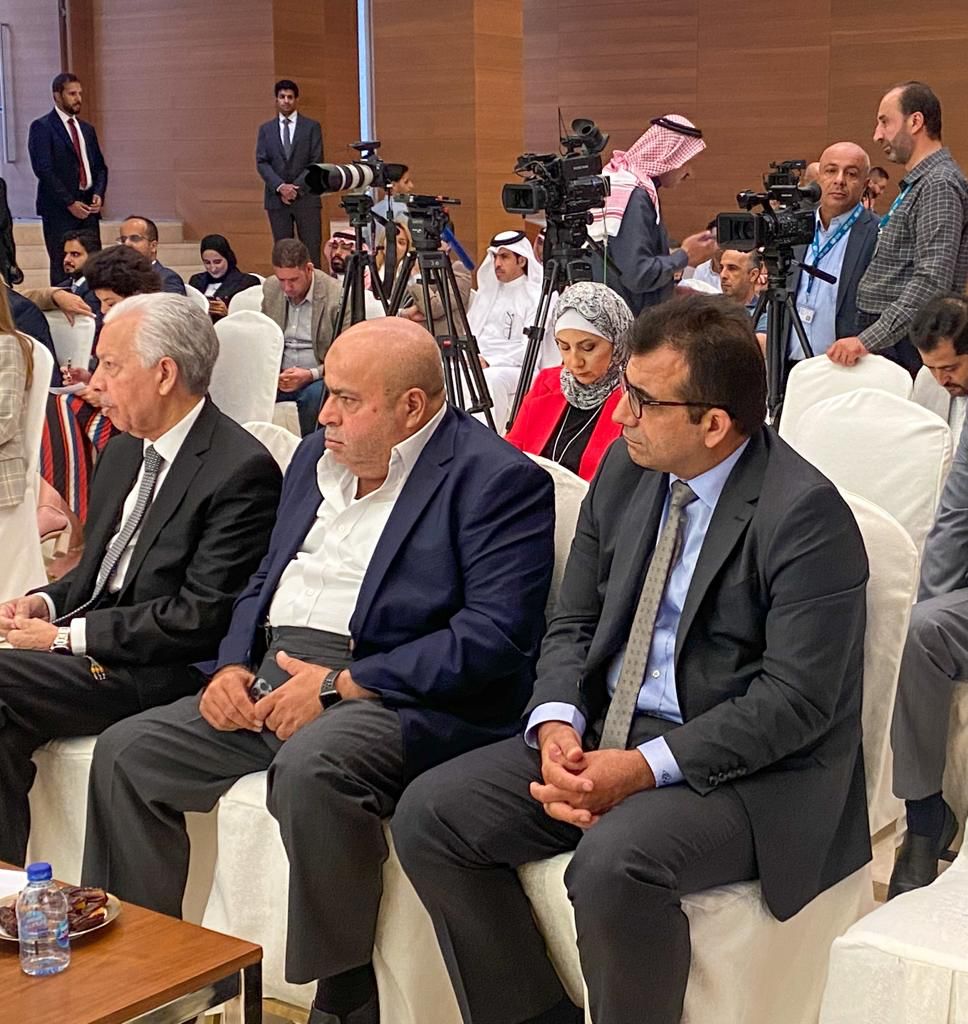 عطية يحضر تسليم تبرع السعودية لوكالة