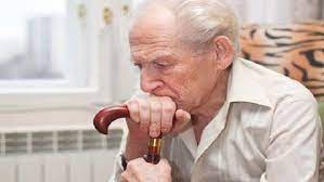 فقدان الطول مع التقدم في العمر