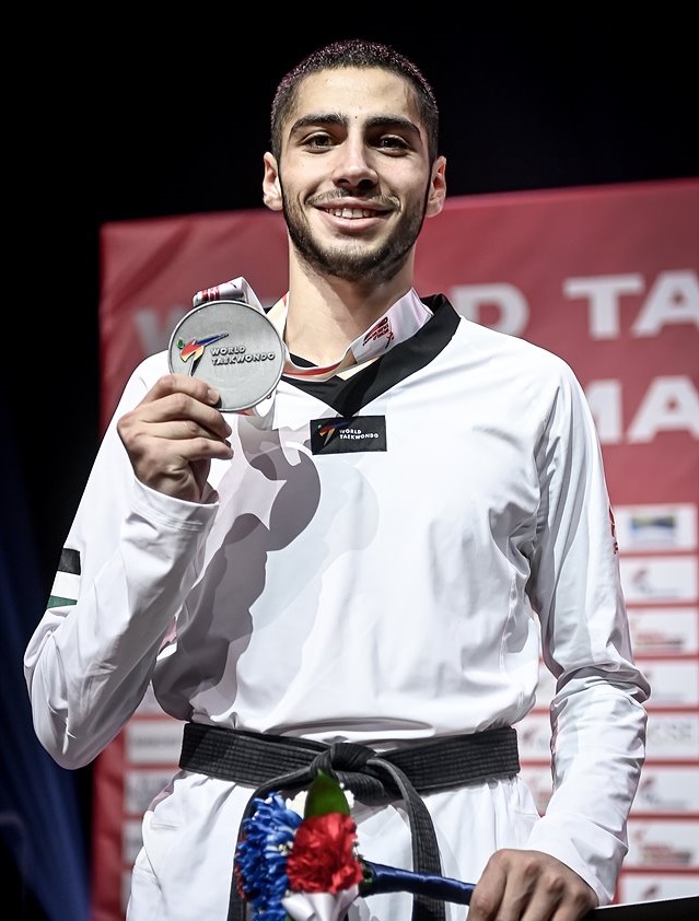 لاعب المنتخب الوطني ومنتخب عمان الاهلية