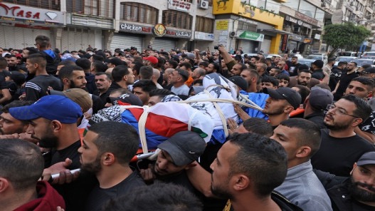 عشرات الآلاف يشيّعون شهداء نابلس الخمسة