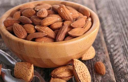 ما فائدة تناول حصة من اللوز؟