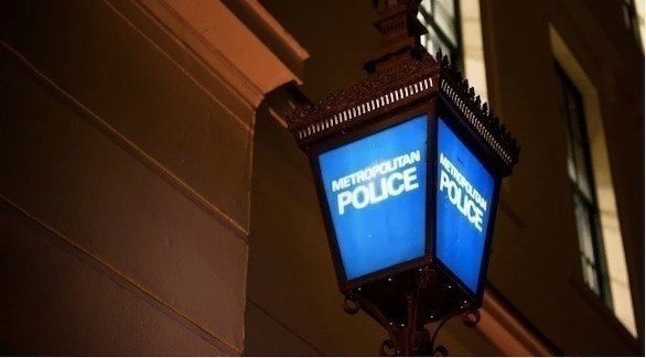 يسلم نفسه للشرطة بعد 40 عاما