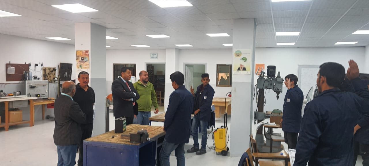 وزير العمل يتفقد مديرية الشونة الجنوبية