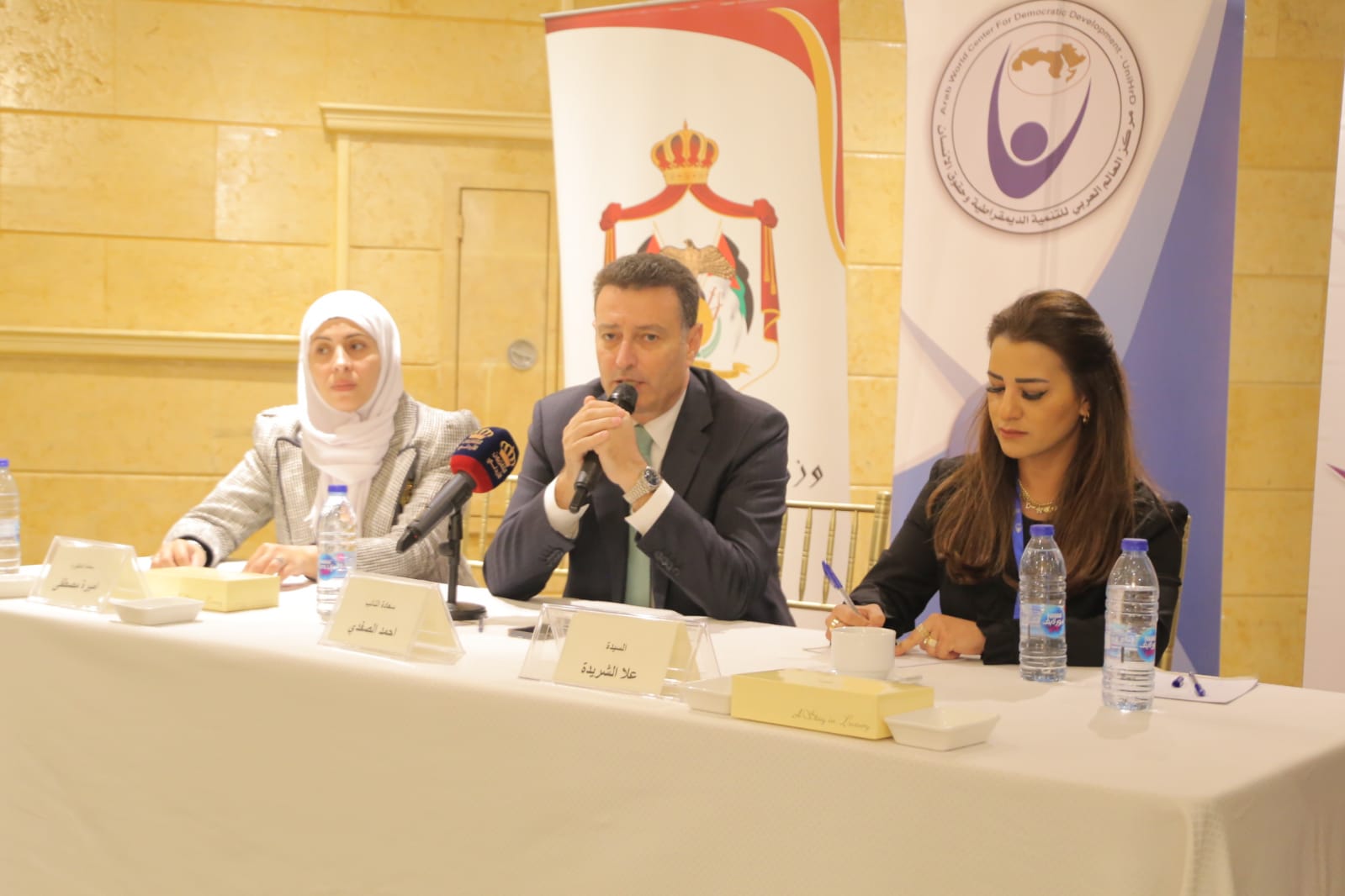 “النواب”: 28 امرأة على الأقل في