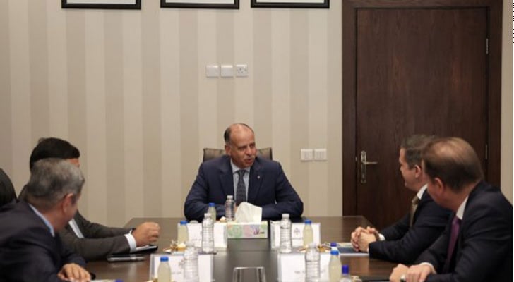 الأمير فيصل يلتقي رئيس الوكالة العالمية