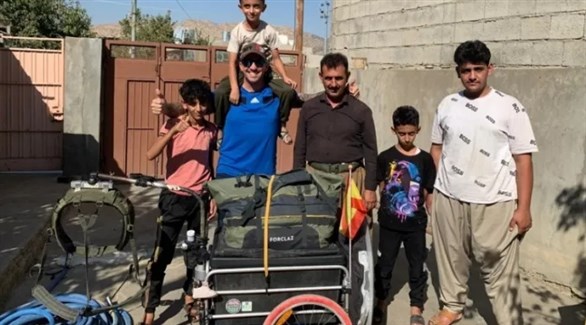 أسرة إسباني في طريقه إلى قطر