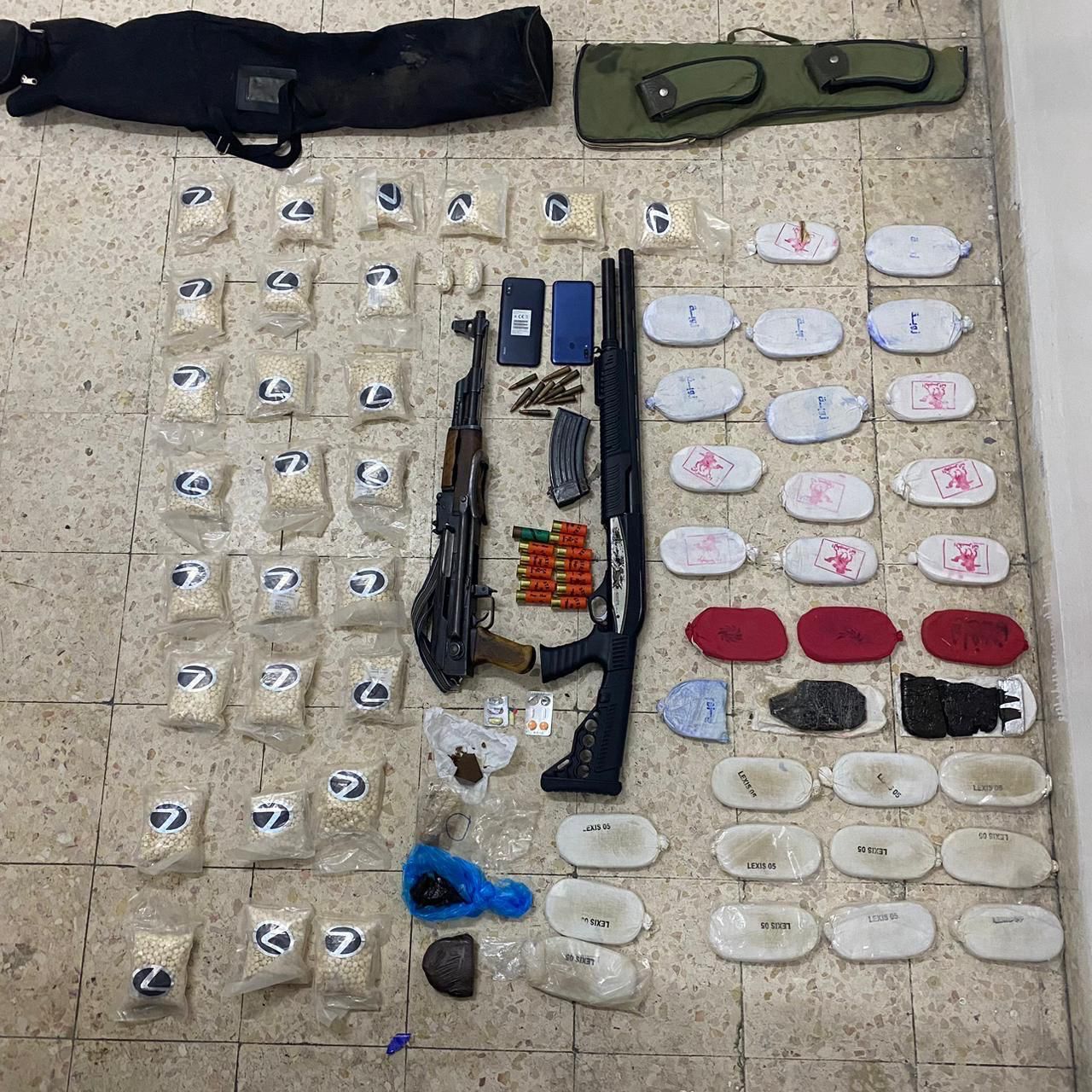 القبض على تاجر مخدرات بحوزته 24