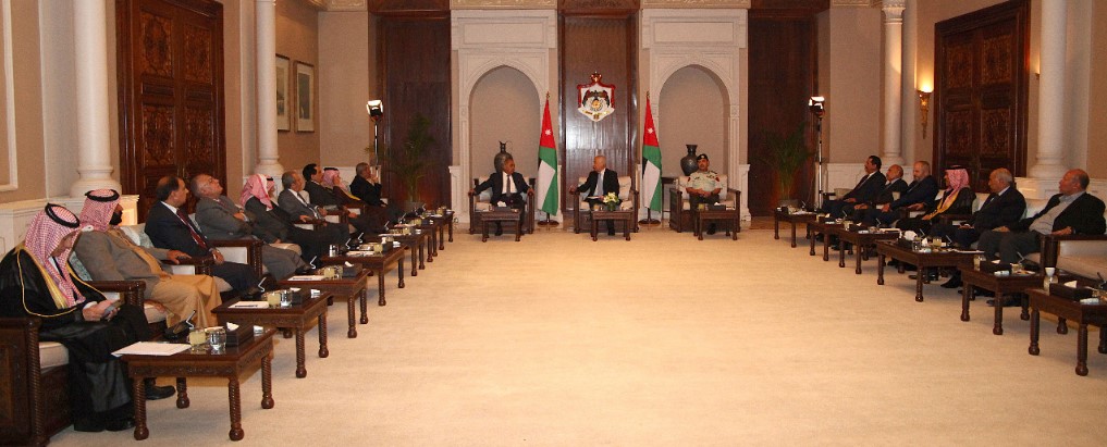 تنفيذا للتوجيهات الملكية.. العيسوي يلتقي متقاعدين