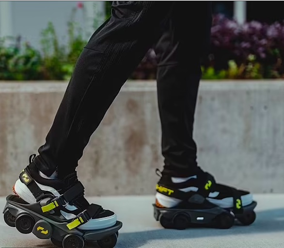 بـ8 عجلات.. أسرع حذاء في العالم..