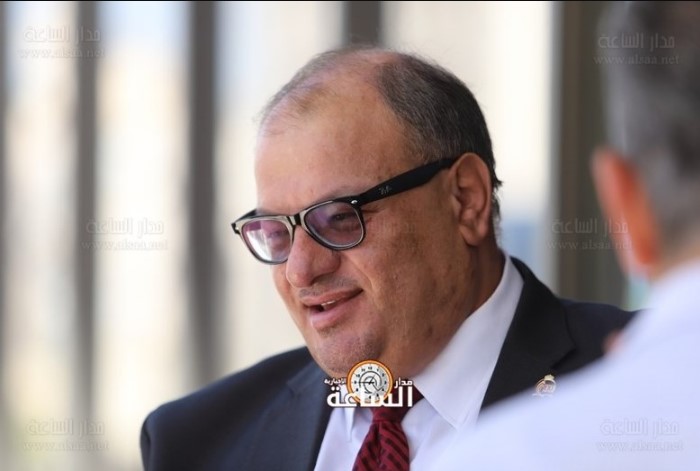 بعد إقالته سابقا.. الحكومة تعيد أيمن