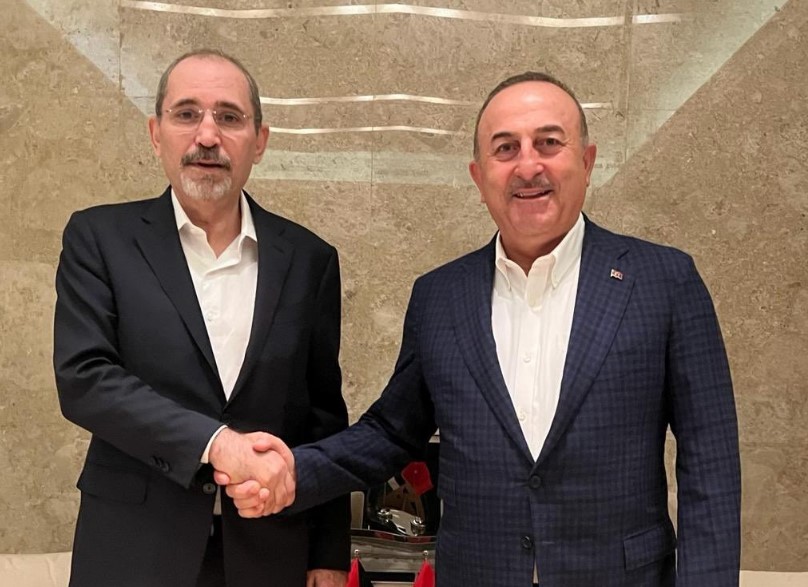 الصفدي يلتقي مولود أوغلو