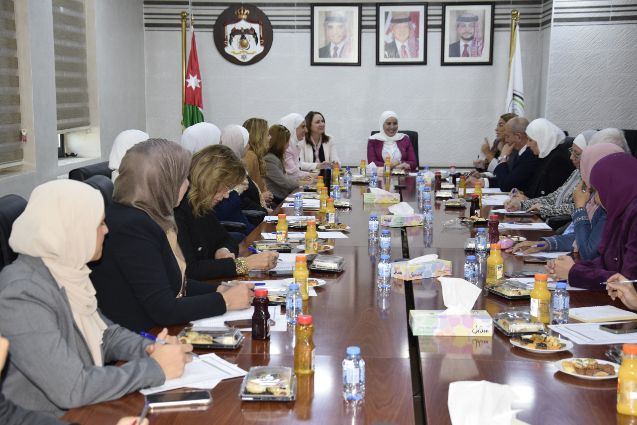 بني مصطفى تترأس اجتماعا لمناقشة الخطط