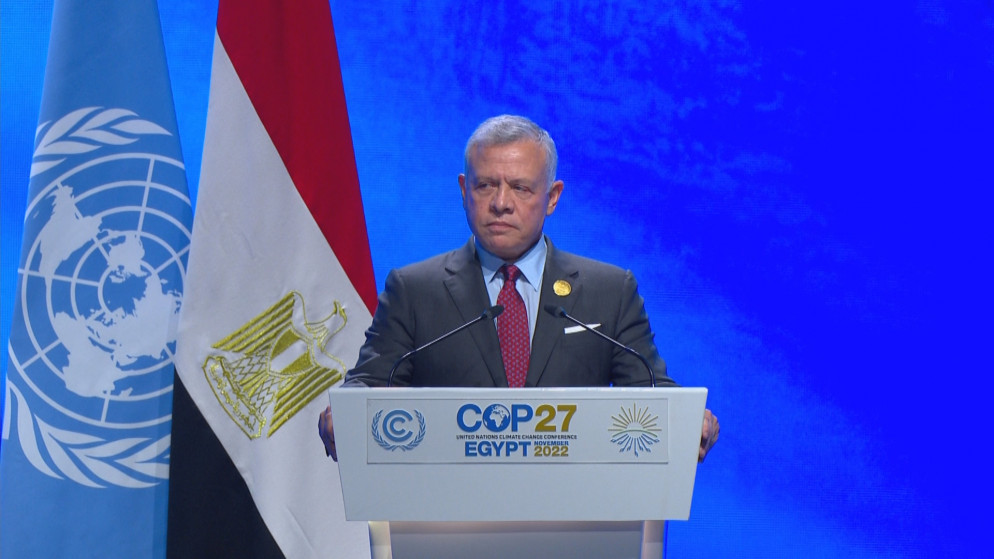 الملك يؤكد أن مخاطر التغير المناخي