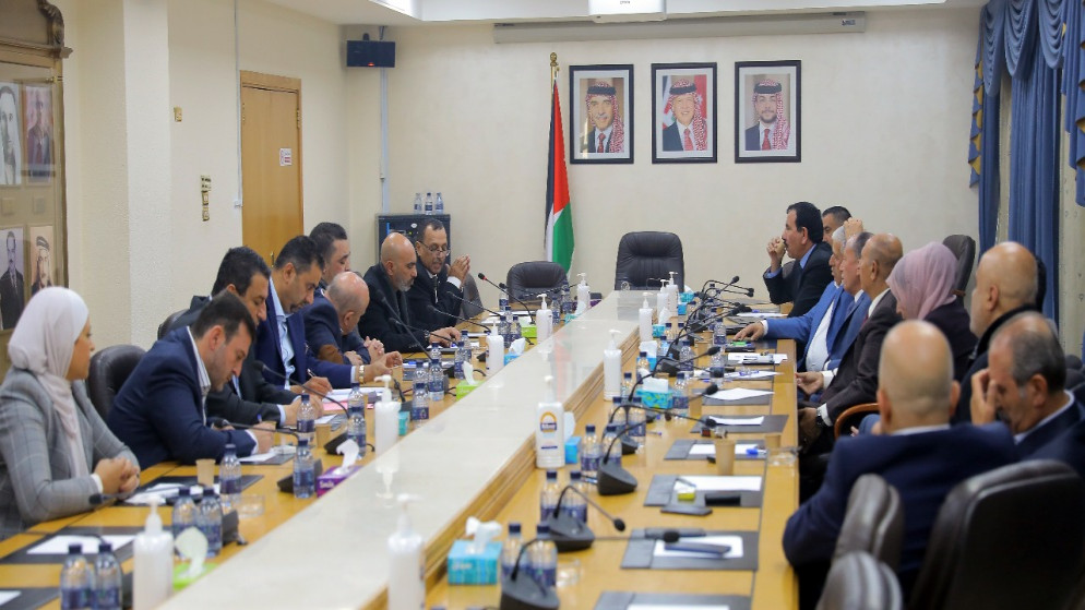 رؤساء وممثلو كتل نيابية يناقشون انتخابات