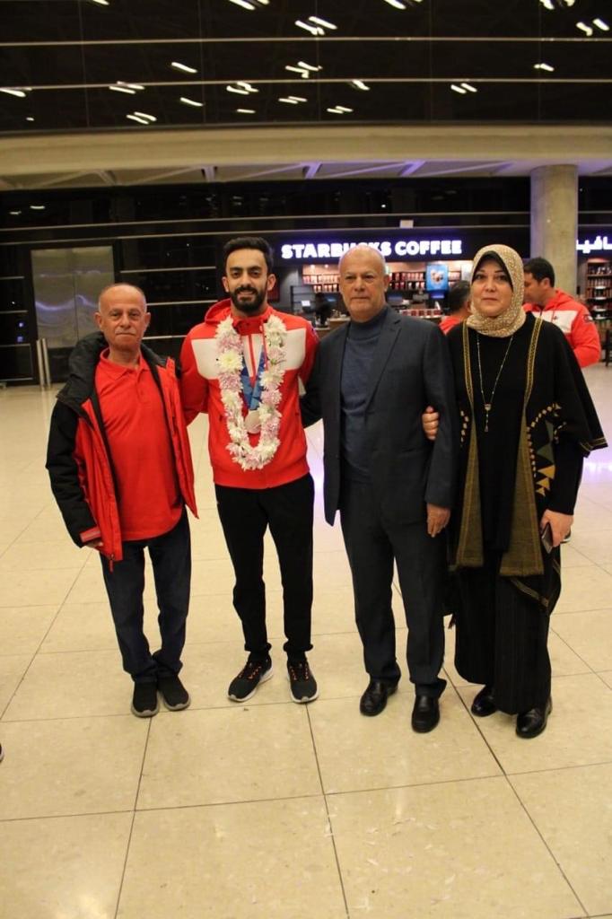 لدينا بطل عالمي فكيف نشهره ؟