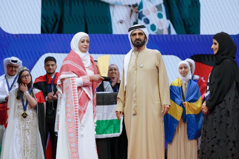 محمد بن راشد آل مكتوم يكرم