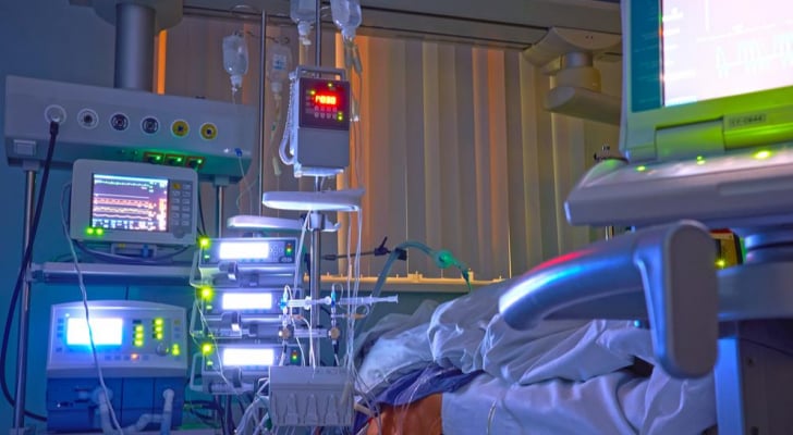 مناشدة لإنقاذ طالب أردني حالته خطرة