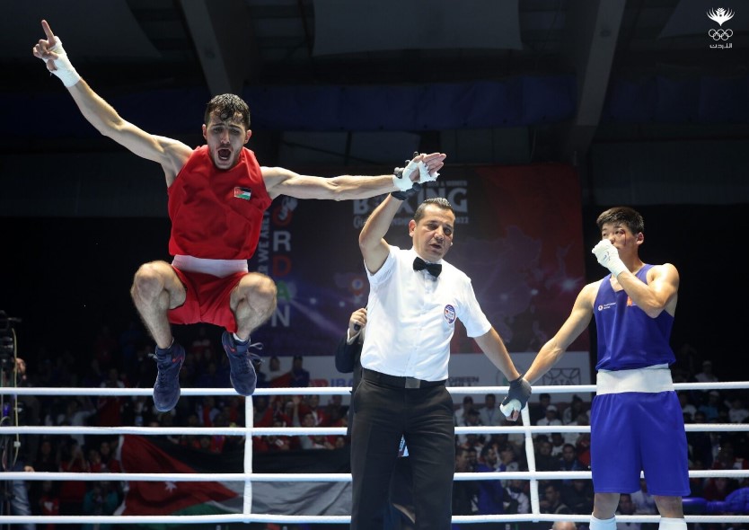 الملاكم الاردني محمد أبو جاجة يتزين