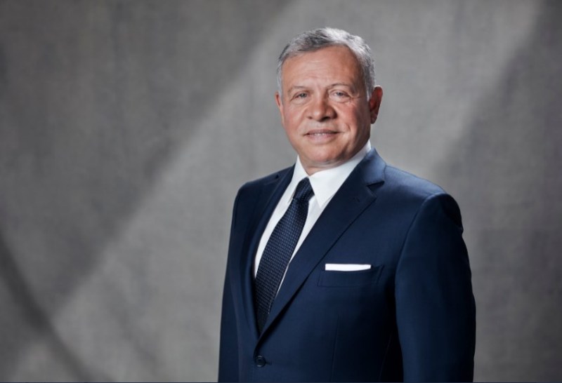 الملك يستقبل عبدالكريم الدغمي.. ويشيد بجهود