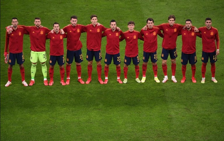 المنتخب الأسباني يصل غدا.. ماذا قال
