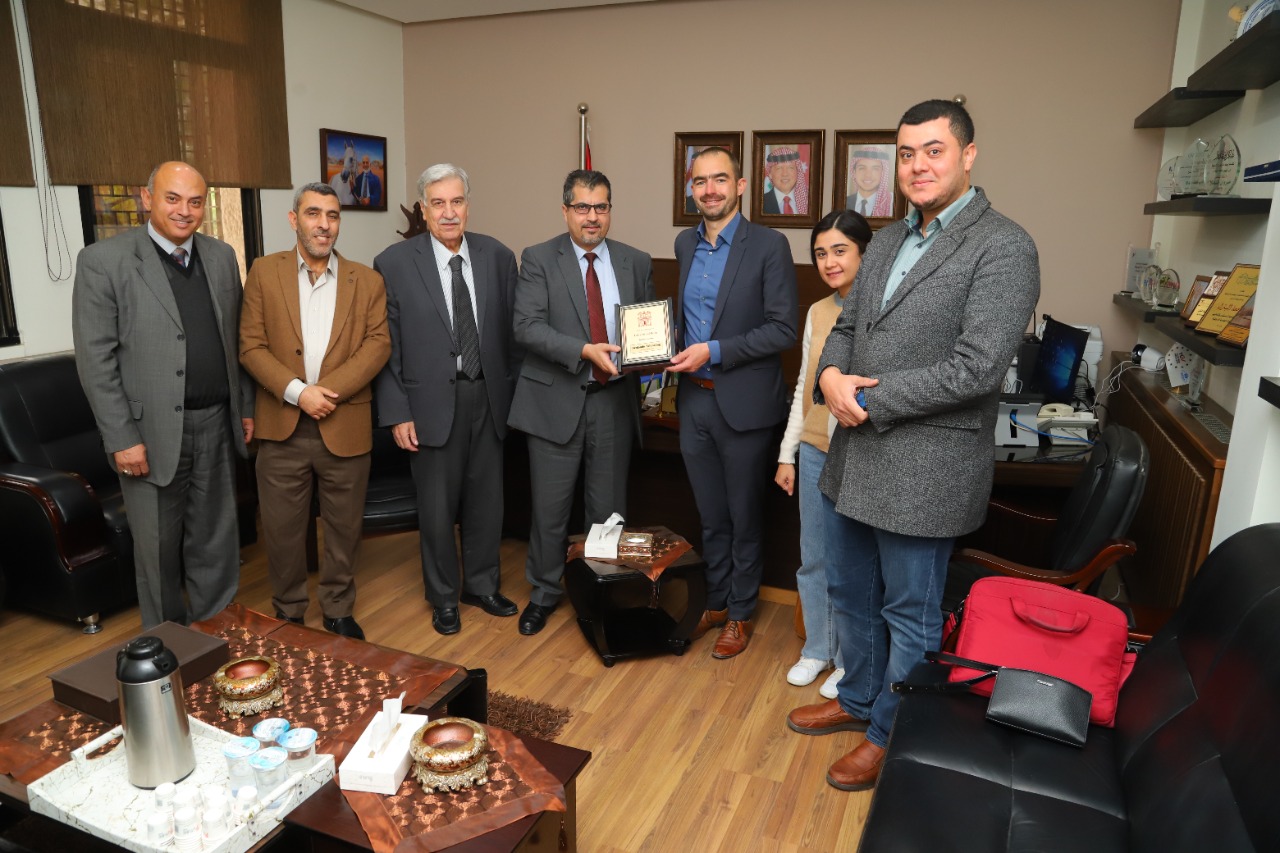 التّعاون الأكاديميّ بين جامعة البترا والهيئة