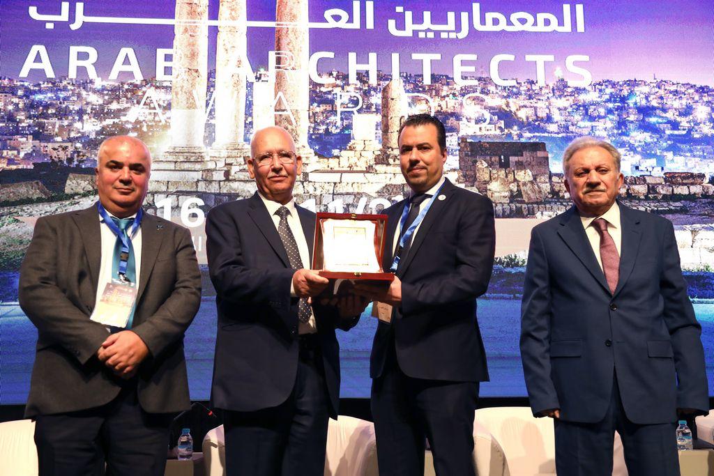 بنك الإسكان الراعي البلاتيني لمهرجان جوائز