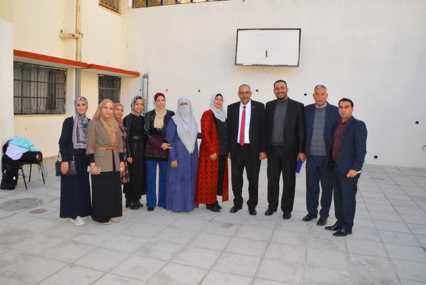 مدرسة عائشة الباعونية تحتفل بالقائمين على