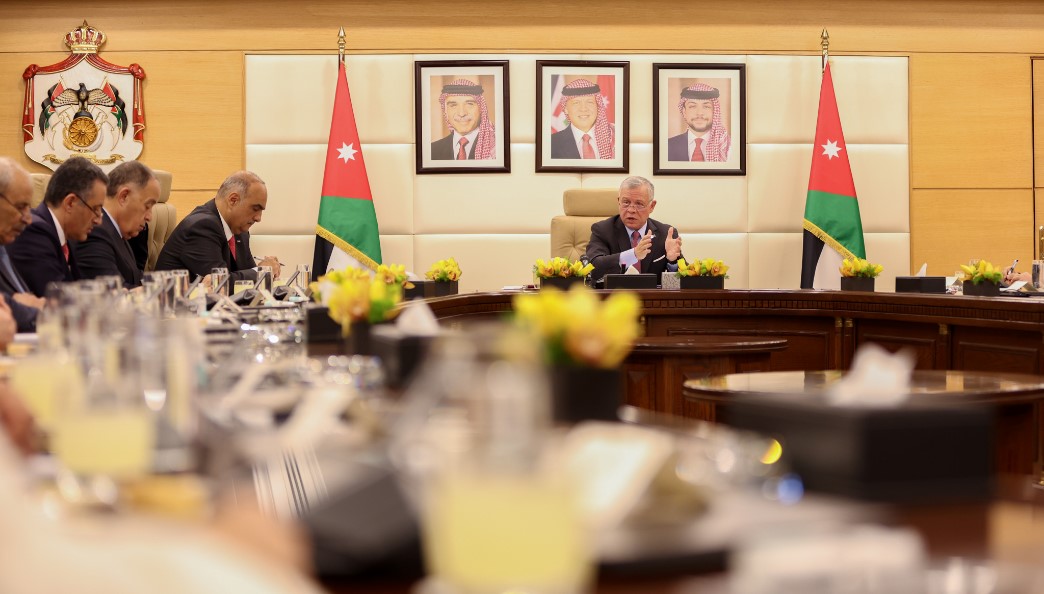 الملك في رئاسة الوزراء: ليس مقبولا