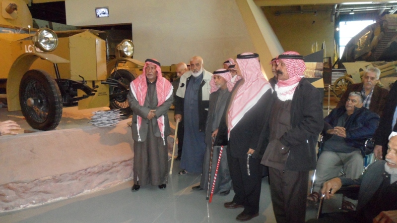 مصابون عسكريون من إقليم الوسط يزورون