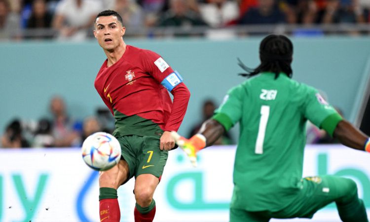 رسميا.. رونالدو يدخل التاريخ كأول لاعب