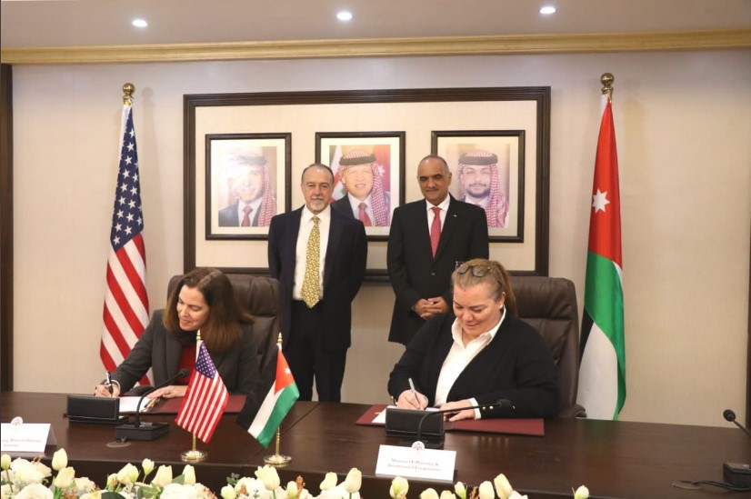 بقيمة 845 مليون دولار.. الخصاونة يرعى