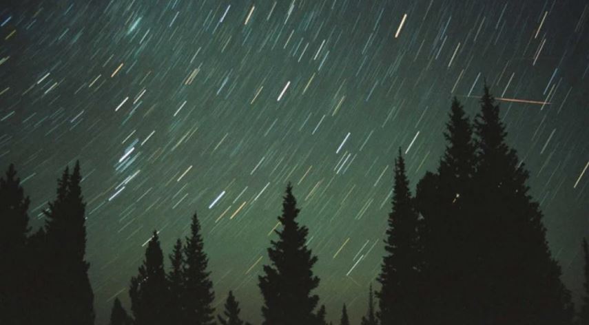 الأرض تشهد منظرا رائعا ليلة يوم