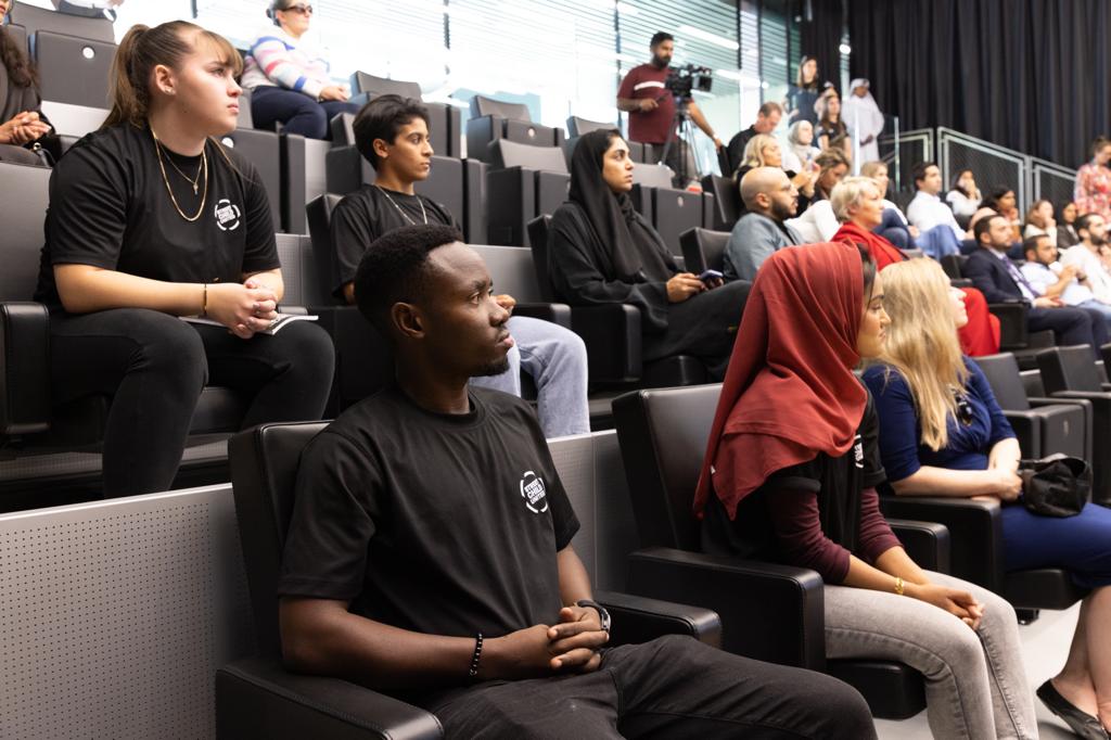 الشيخة موزا بنت ناصر تشهد إطلاق