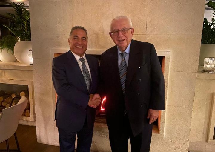 القضاة عضوا بمجلس التحكيم التجاري التابع