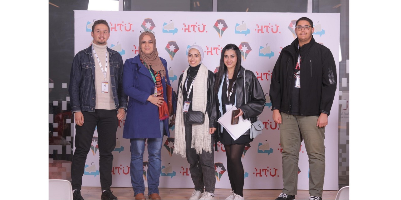 العلوم التطبيقية تبارك لطلبتها حصولهم على