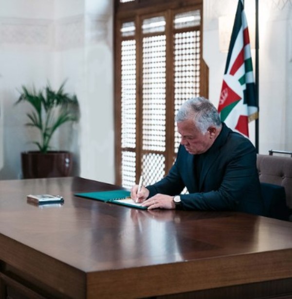 الملك يوجه رسالة إلى رئيس لجنة