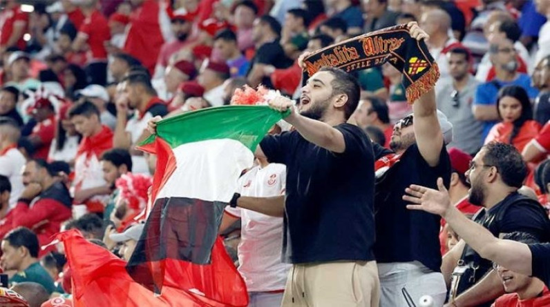 القطريون يهتفون: بالروح بالدم نفديك يا