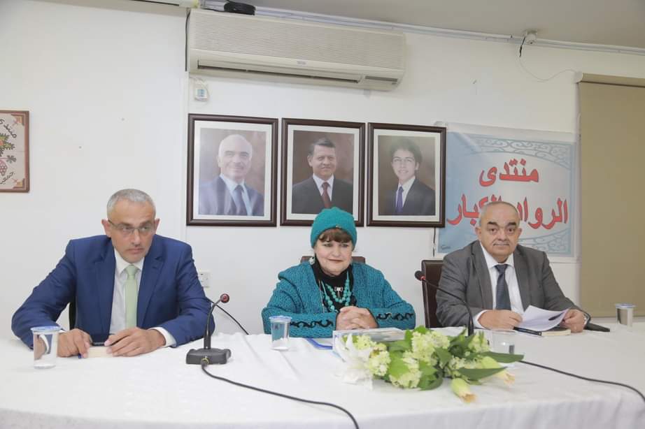 دعيبس يوقع روايته قلعة الدروز في