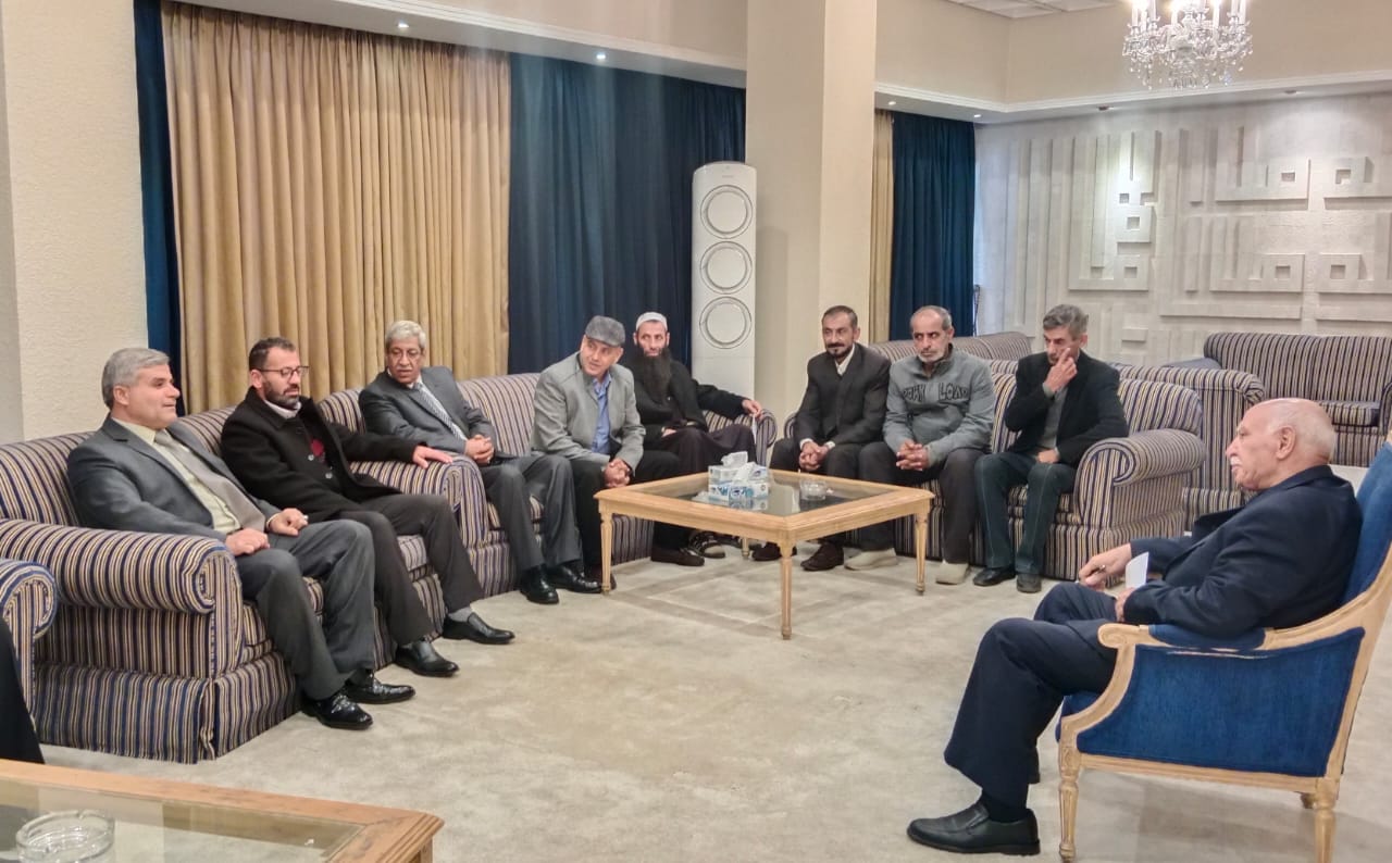 العين هاكوز يلتقي متقاعدين عسكريين