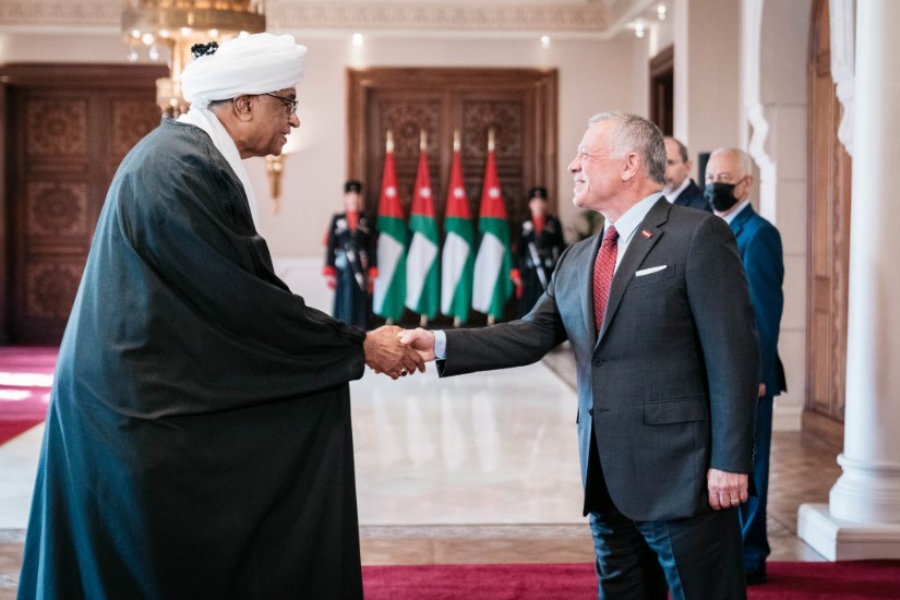 الملك يتقبل أوراق اعتماد 8 سفراء..