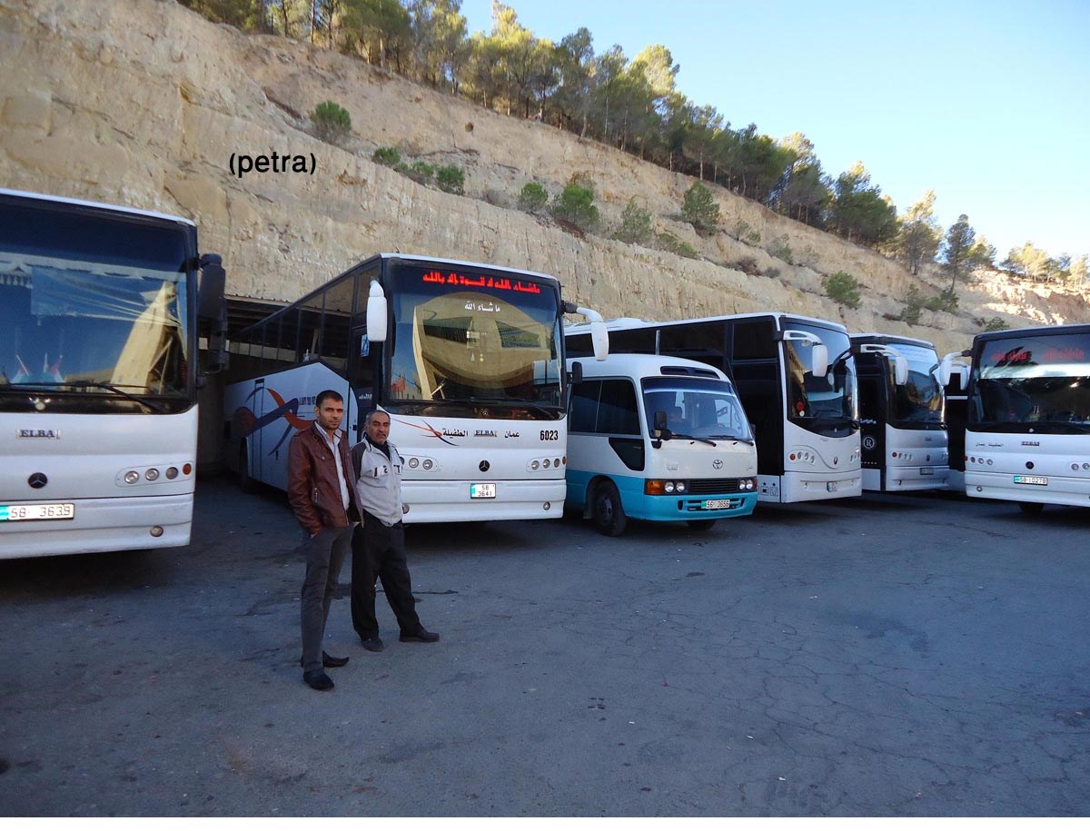 ابو السمن: اجتماع مع أصحاب الحافلات