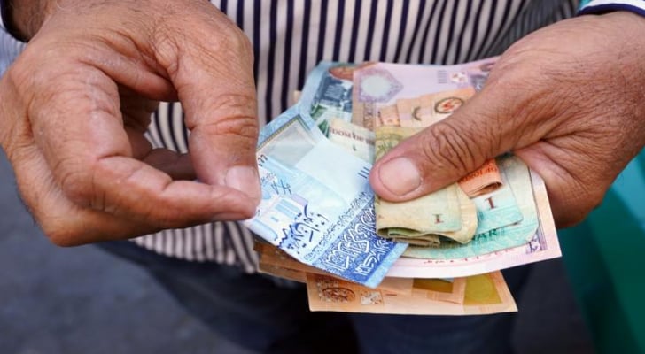 التربية تحوّل مستحقات معلمي التعليم الإضافي