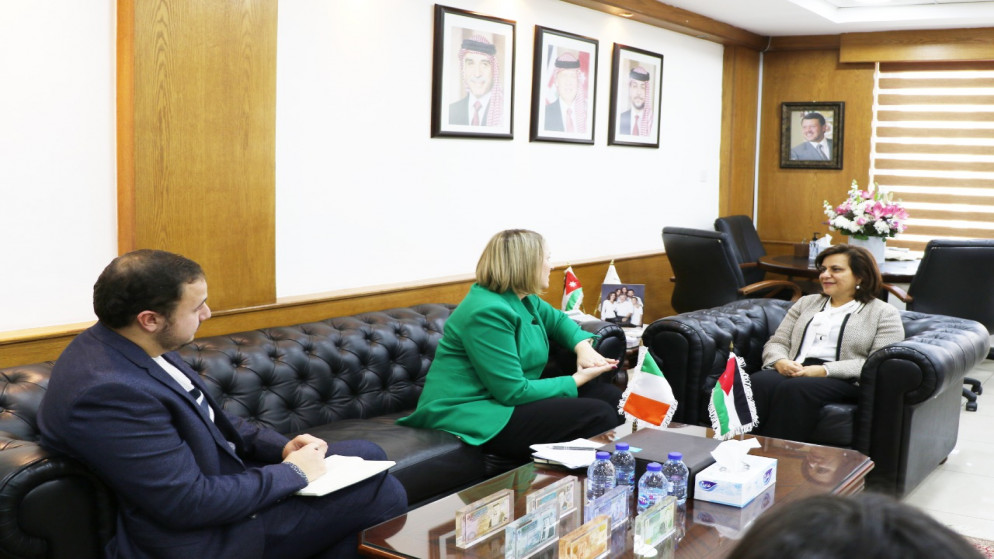 وزيرة الاستثمار : نشجع قيام الاستثمارات