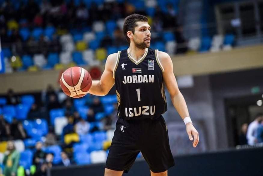 النادي الأهلي يخطف نجم كرة السلة