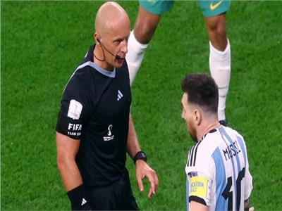 86 بطاقة صفراء في 17 مباراة..