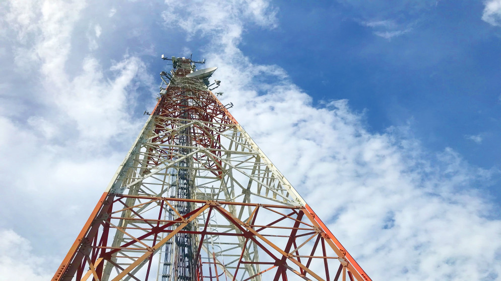 900 مليون دينار مساهمة قطاع الاتصالات