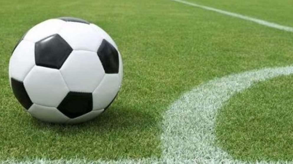 لاعب المنتخب الوطني أحمد سمير يحترف