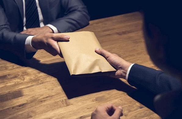 إدانة رئيس و أعضاء جمعية استثمارية