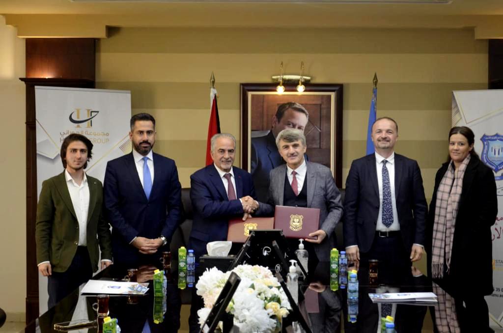 مذكرة تفاهم بين عمان الأهلية وجامعة